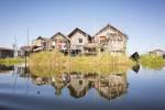 Maisons sur le lac.